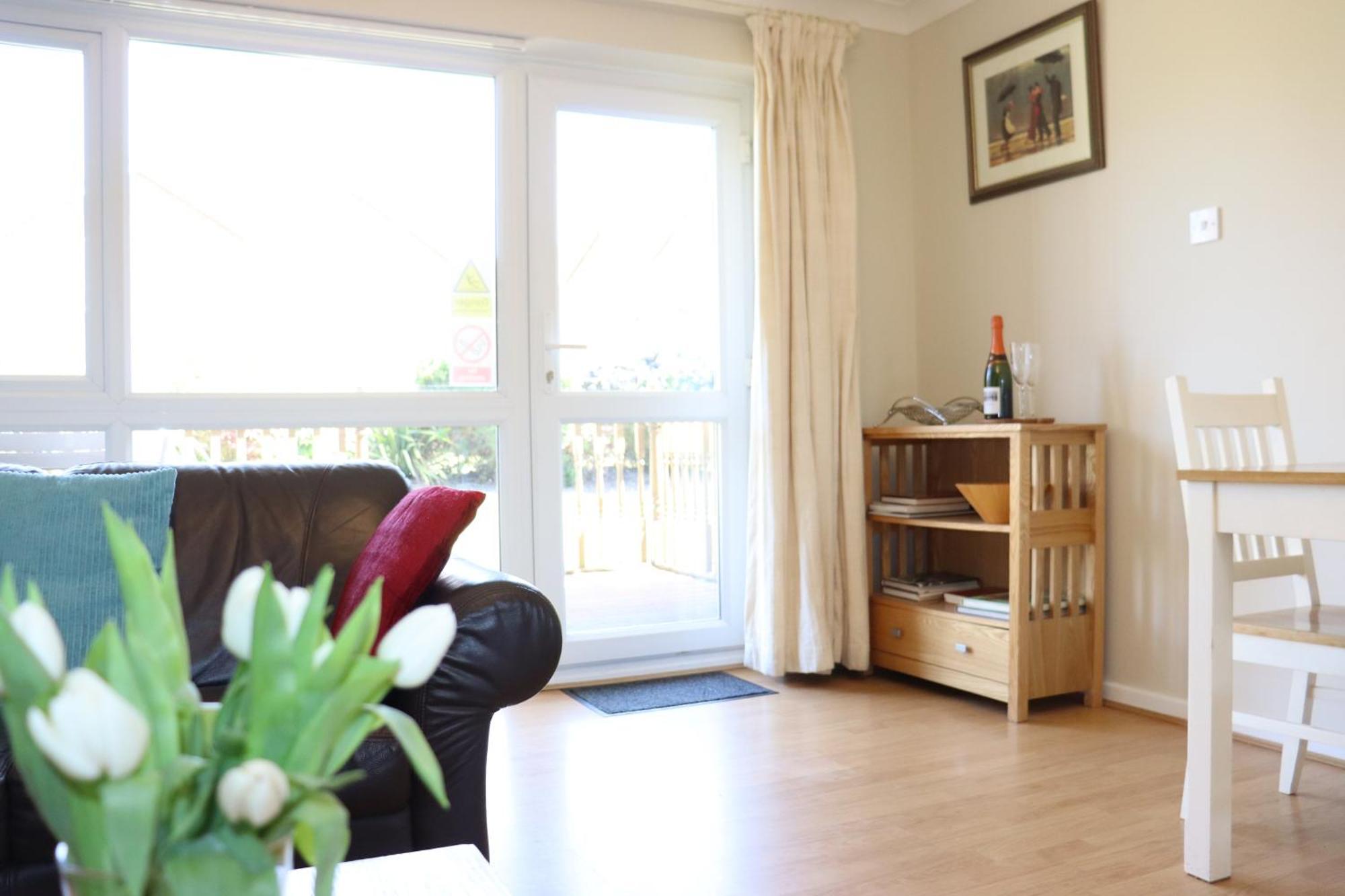 Corton Retreats At Waterside Park 빌라 외부 사진